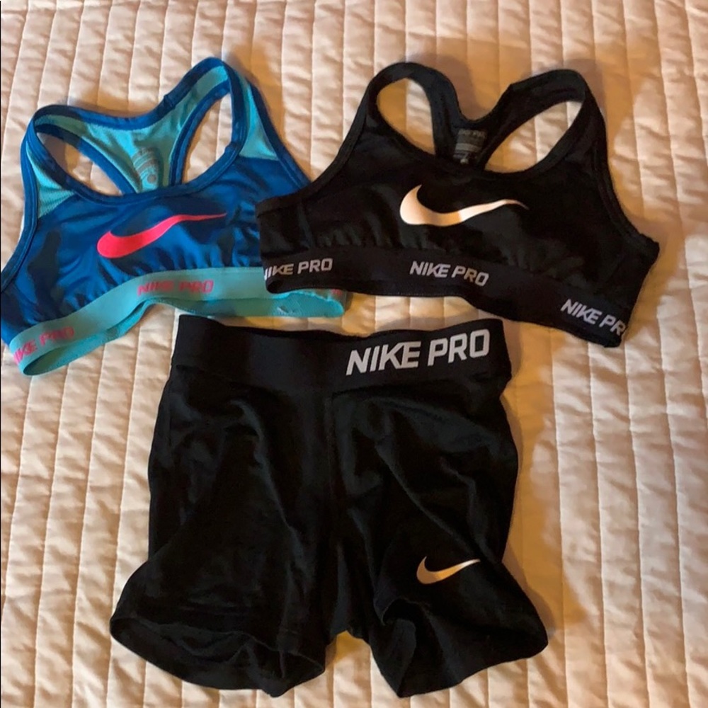 I am selling 2 sports bras and one short